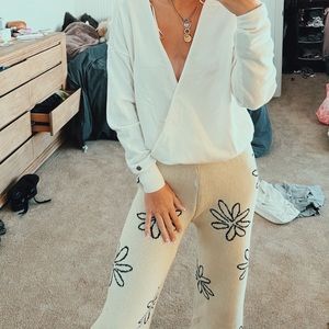 Comfy cross over top. Soft material never worn!